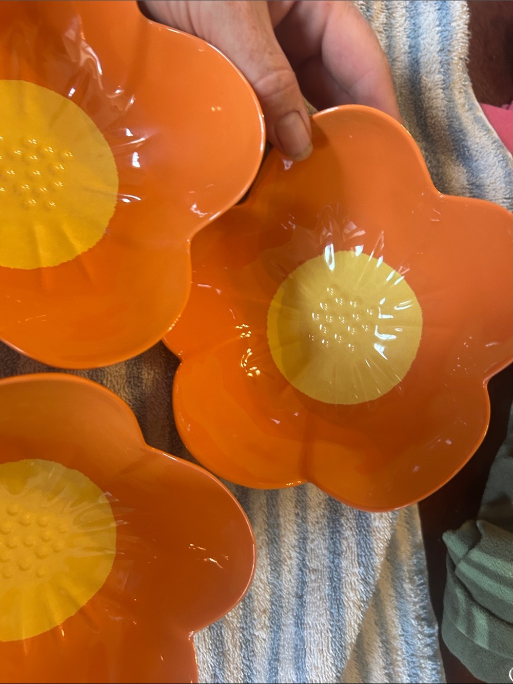 Orange Flower Ceramic Serving Bowls - Bright Sunflower Design